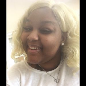 Meet your Posher, Jasmine